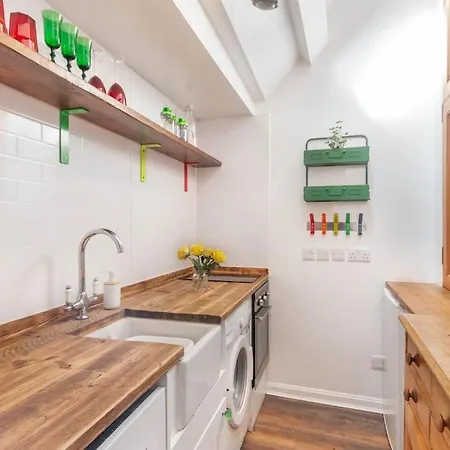 Alnwick Book Nook - Dog Friendly Apartment Exterior photo